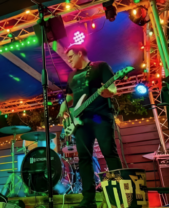 Guitar Teacher, Bass Guitar Teacher, Keyboard + Piano Teacher, Drum Teacher, Vocal Teacher Daniel Silva