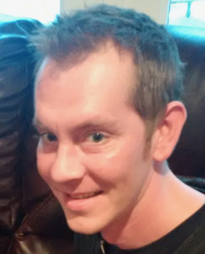 Guitar Teacher, Bass Guitar Teacher, Keyboard + Piano Teacher Aidas