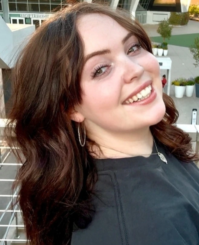 Vocal Teacher Roxanne
