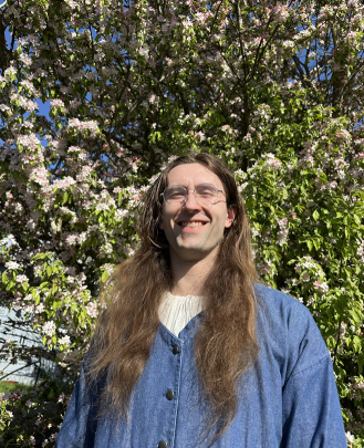 Summer Camp Teacher, Drums Teacher, Guitar Teacher, Bass Guitar Teacher Sean