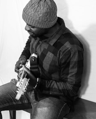 Shaquan Robinson Guitar Teacher
