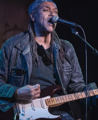 Guitar Teacher, Bass Guitar Teacher Joe