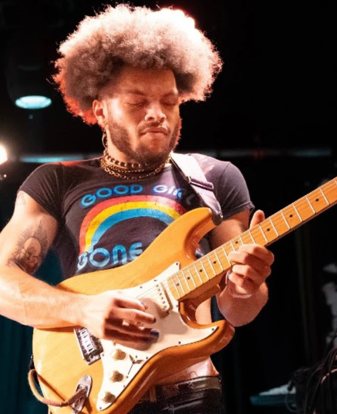 Guitar Teacher, Bass Guitar Teacher, Drum Teacher, Keyboard + Piano Teacher Tol Calvin