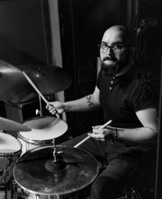 Instructor de Batería Tomás Hoces