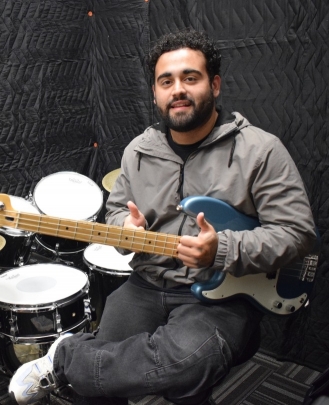 Bass Guitar Teacher, Drum Teacher Toti Garcia
