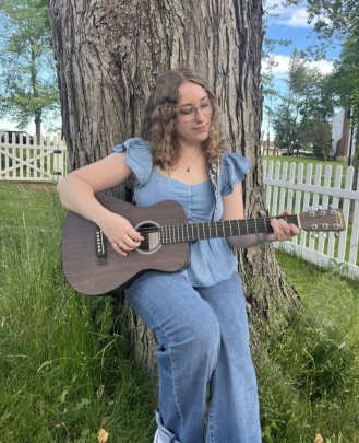 Assistant Music Director, Vocal Teacher, Keyboard + Piano Teacher Sydney Korchman