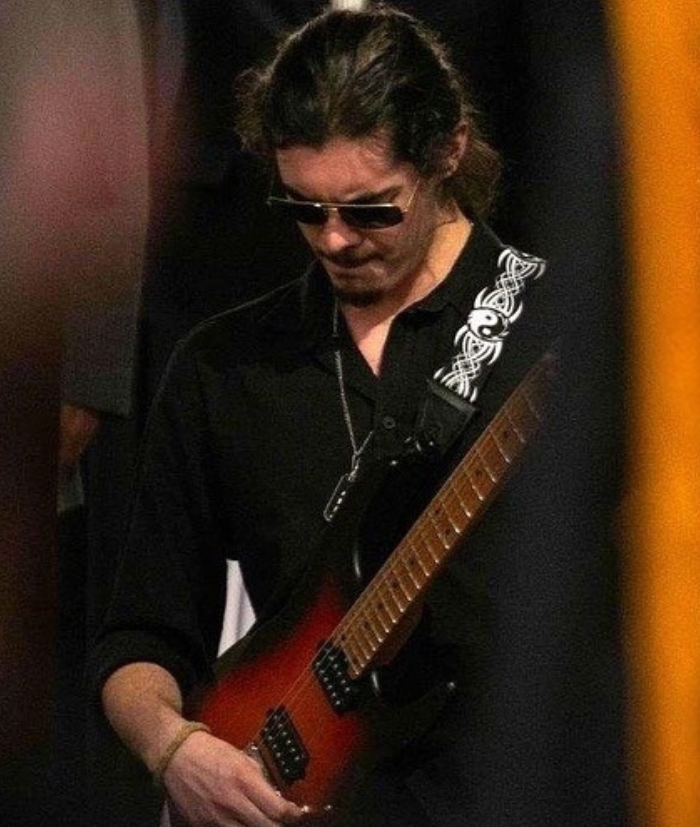 Guitar Teacher, Bass Guitar Teacher Evrim