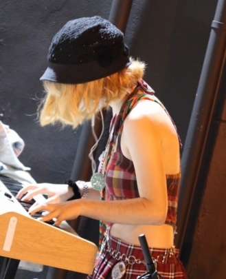 Keyboard + Piano Teacher, Guitar Teacher, Bass Guitar Teacher, Little Wing Teacher, Rookies Teacher Mimi