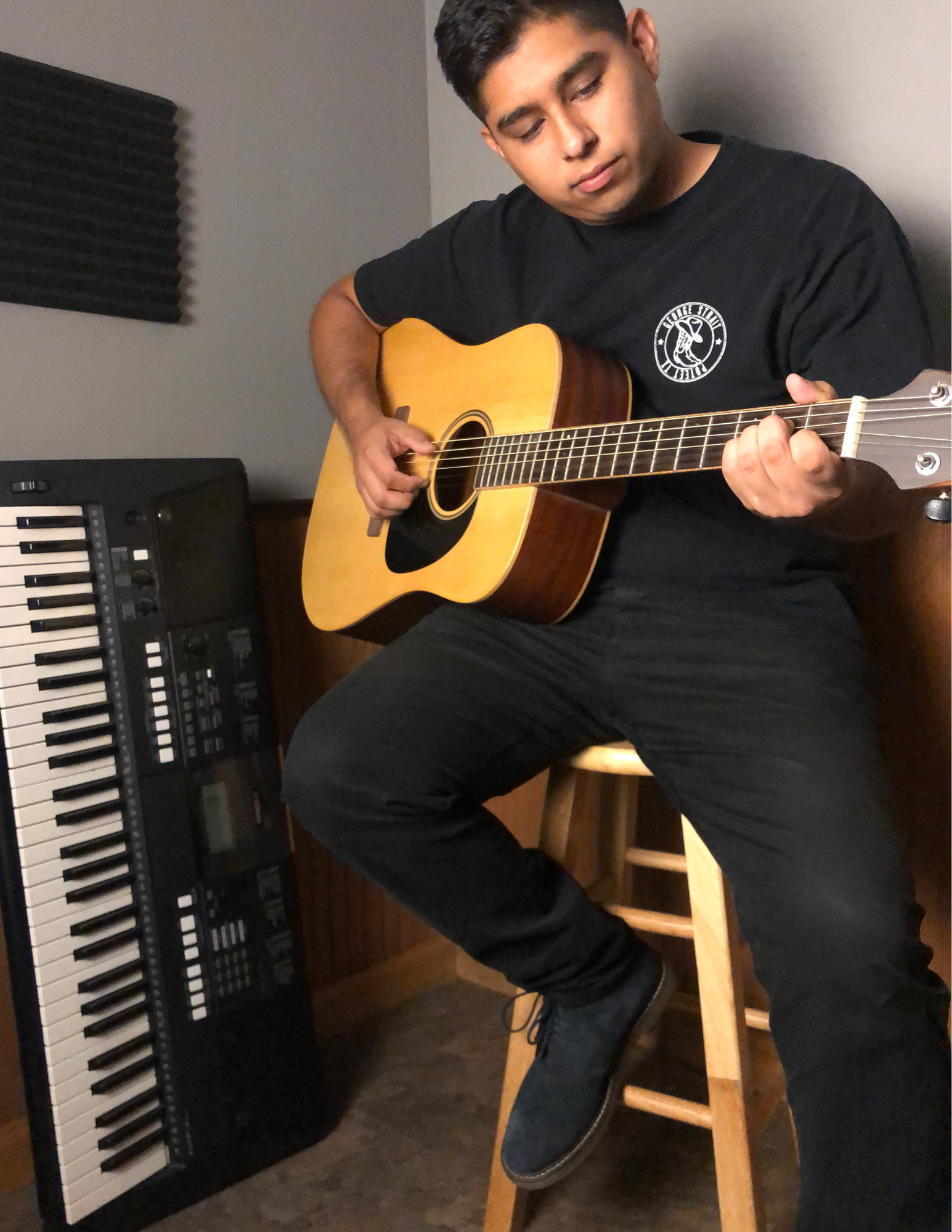 Guitar Teacher Emmanuel Martinez