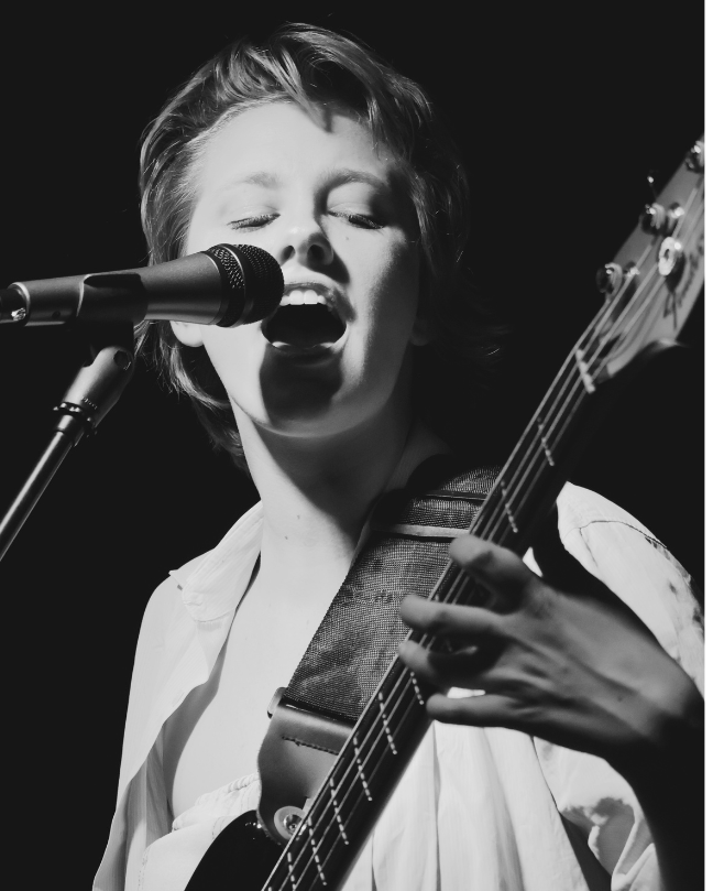 Vocal Teacher, Keyboard + Piano Teacher Kirsten