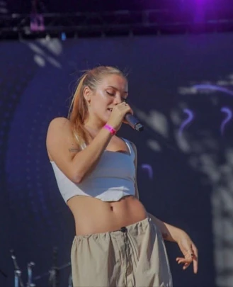 Profesora de Canto Valentina Fiore