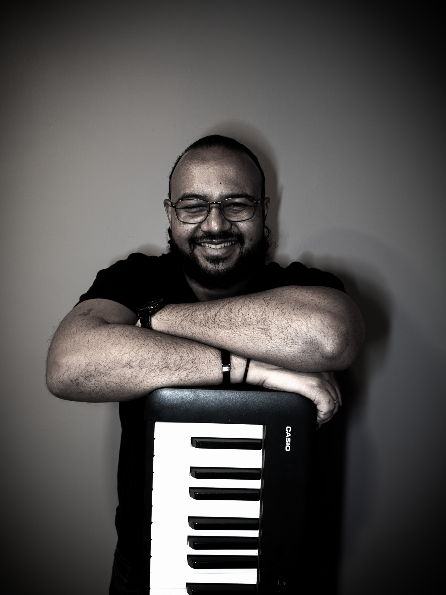 Professor de Guitarra, Musicalização Infantil e Teclado Vanderlei Gonçalves