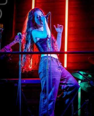 Instructora de Canto y Primer Ciclo Trinidad Fuenzalida