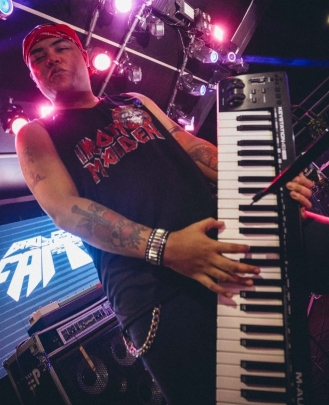 Professor de Teclado Will Akayama