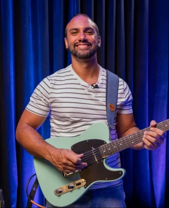 Professor de Guitarra, Professor de Ensaio Vinicius Nascimento