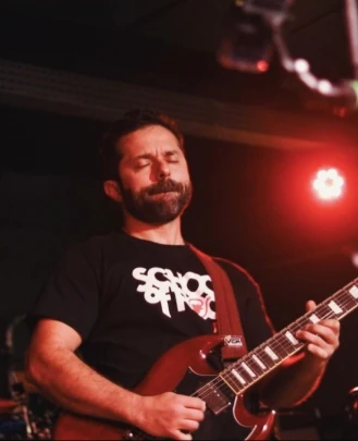 Professor de Guitarra, Professor de Baixo Leonardo Bruno